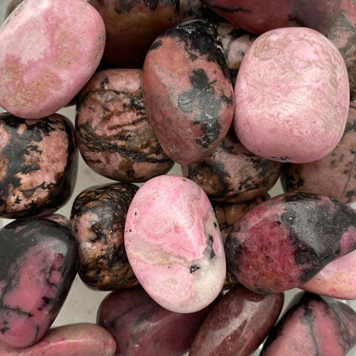 Rhodonite, Medium