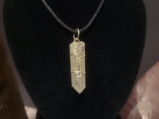 Magnifier Quartz Heaven & Earth Pendant