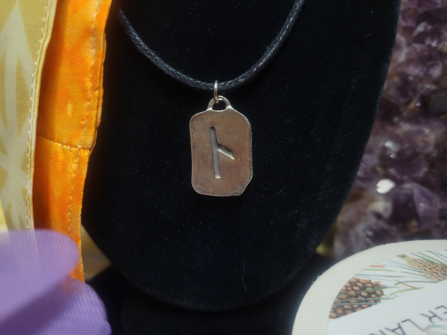 Rune Pendant - KEN - Illumination