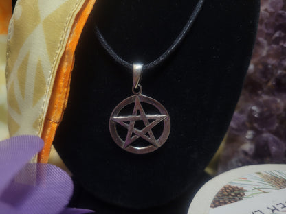 Wiccan Pendant - Simple Pentacle