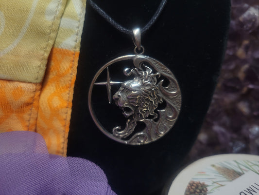 Zodiac Pendant - Leo