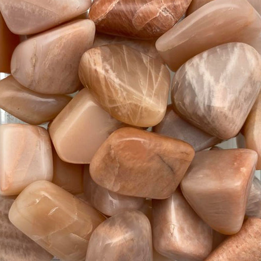 Peach Moonstone, Medium