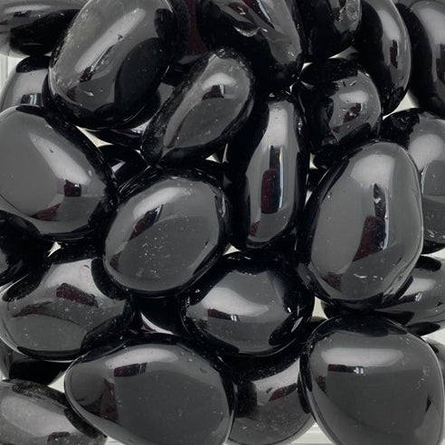 Black Obsidian, Medium