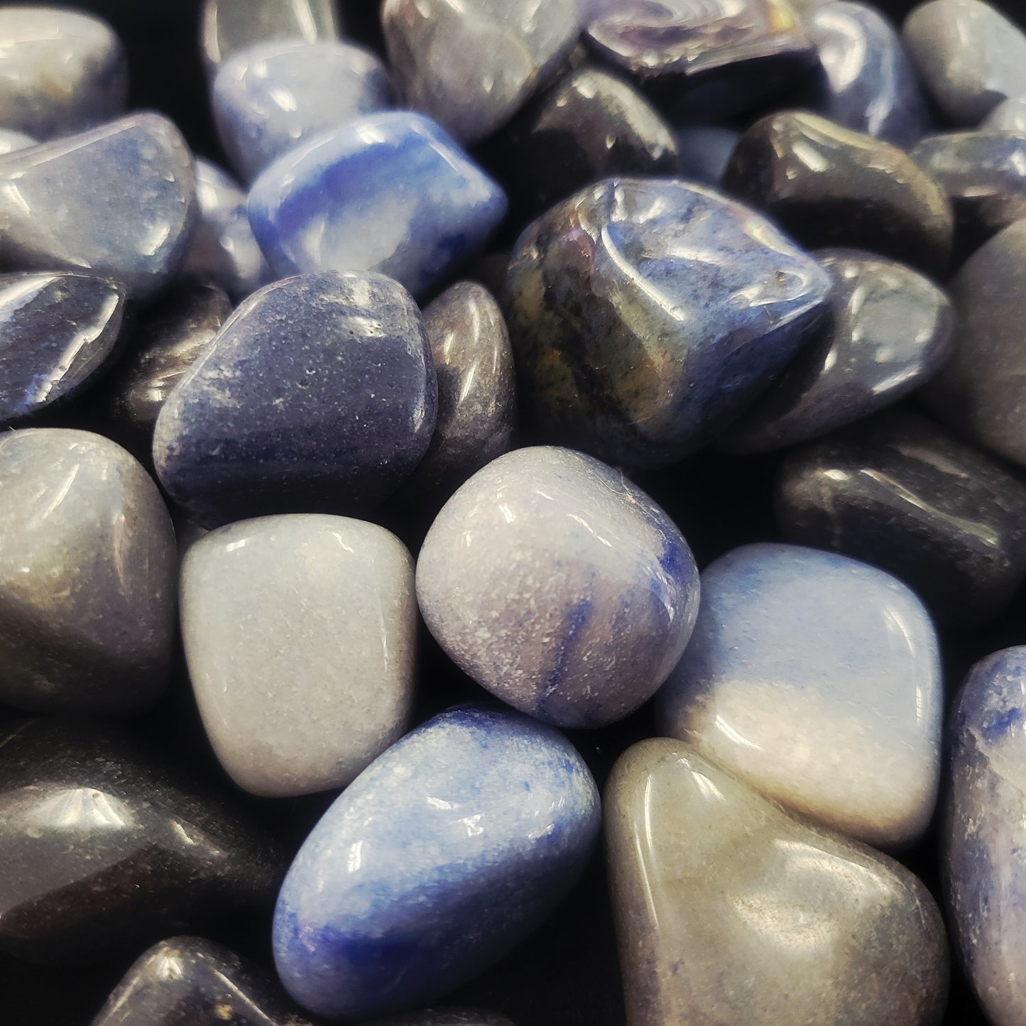 Blue Dumortierite Quartz